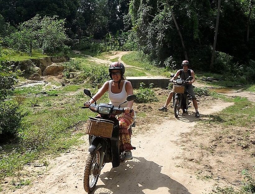Ride On The Way To Beng Mealea Temple